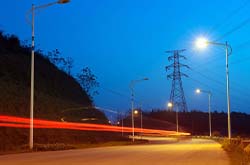 路燈和配電設施的維護計劃。